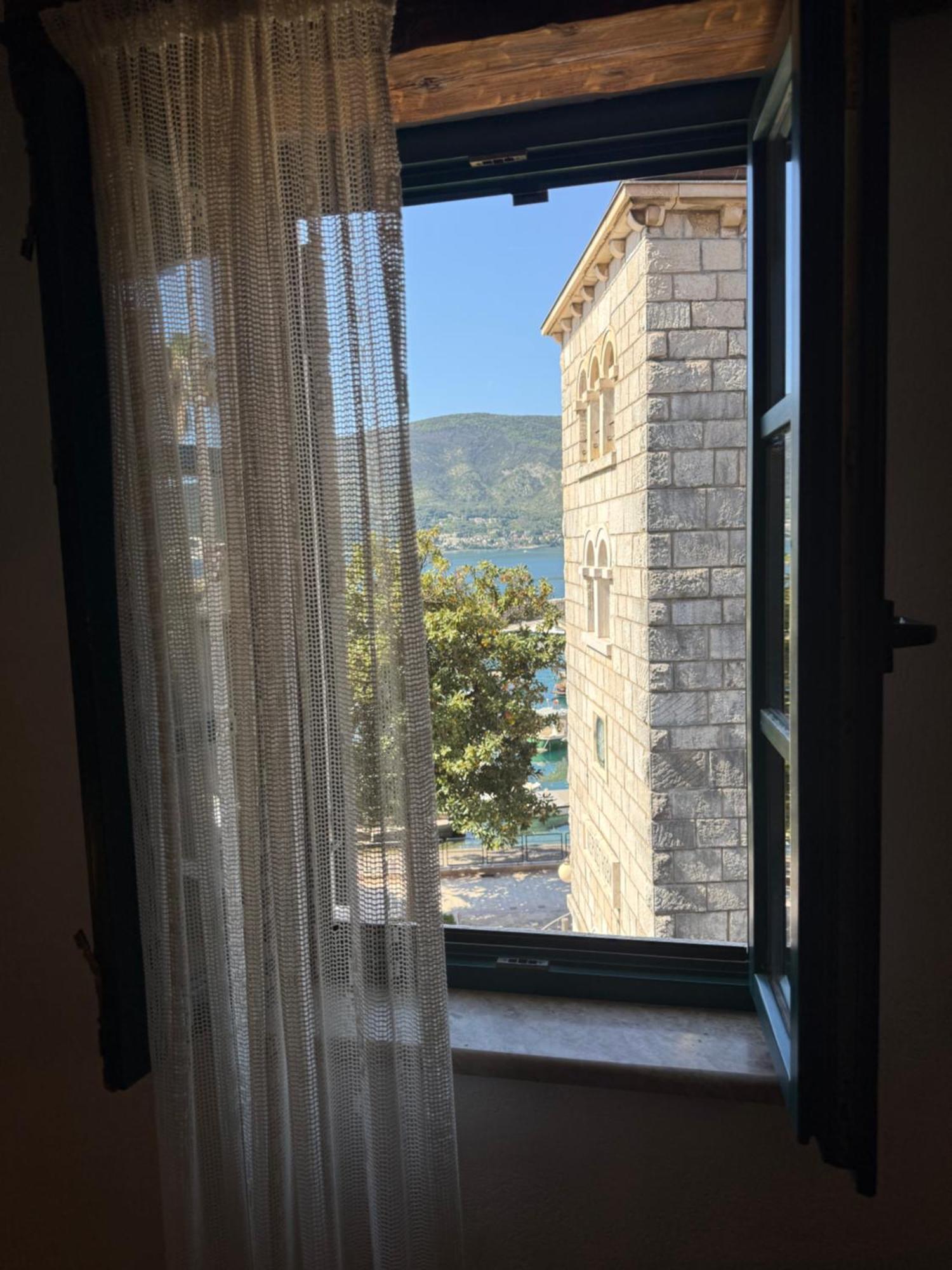 Skver Studio Apartments Herceg Novi Exterior photo
